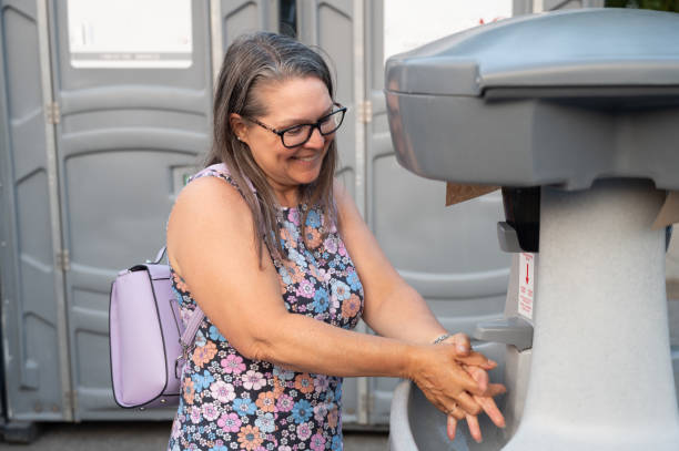 Best Porta potty delivery and setup  in Bargersville, IN
